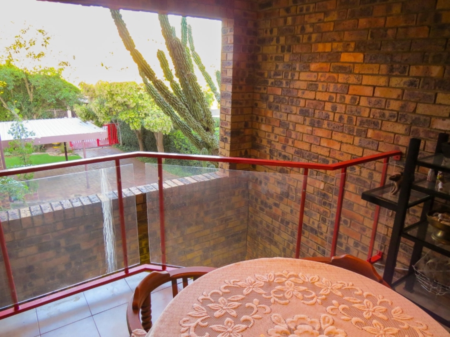 4 Bedroom Property for Sale in Heuwelsig Free State